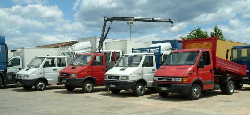 Trinacria Autoveicoli S.r.l. Vendita autocarri camion furgoni veicoli commerciali rimorchi semirimorchi ribaltabile frigo cassonati mezzi d'opera usati